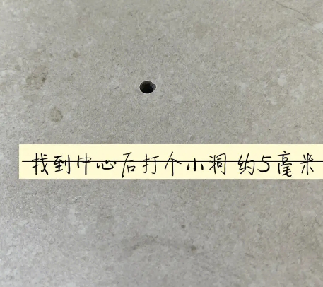 安图瓷砖空鼓维修公司专业解答在瓷砖铺贴过程中，如果砂料搅拌不均匀，将会带来以下问题